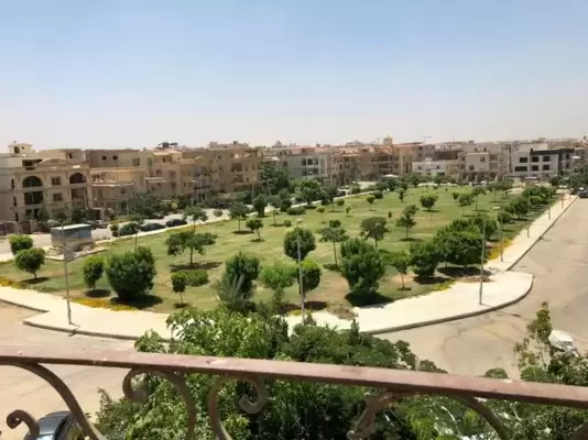 Ready to move standalone villas for sale in New Cairo Ganoub Akademeya