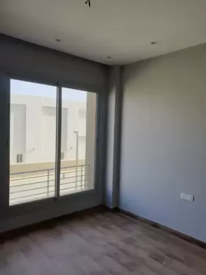 Apartments 255m for rent in Village Gardens Katameya New Cairo