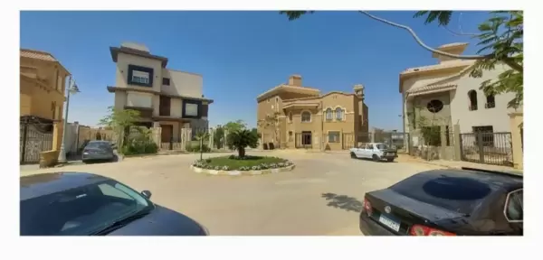 Villa in Les Rois New Cairo for resale - GB24997