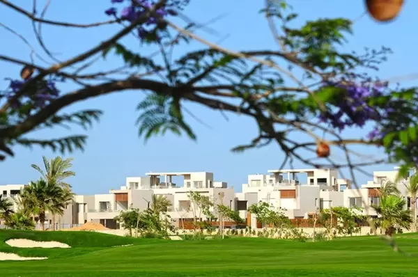 Townhouses for sale in Hacienda Bay with installments