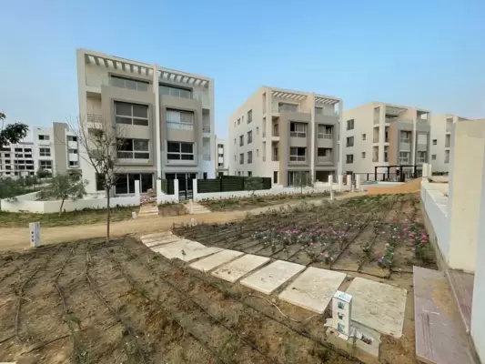 Semi finished duplexes 234m for sale in Hyde Park New Cairo