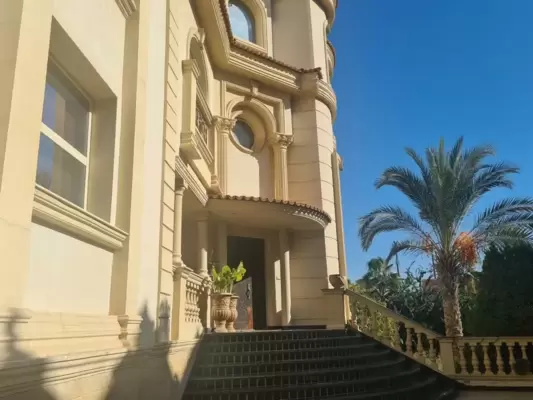 Furnished Villa in Marina City New Cairo for Resale
