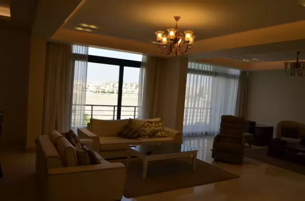 Apartments 285m for rent in The Waterway New Cairo