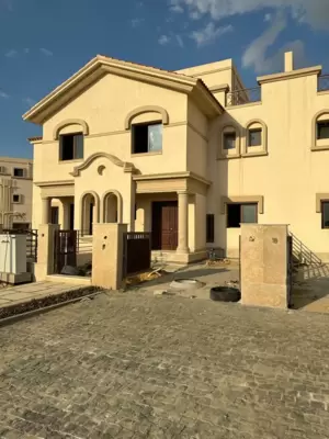 Ready to move standalone villa 3 bedrooms for sale in Madinaty New Cairo
