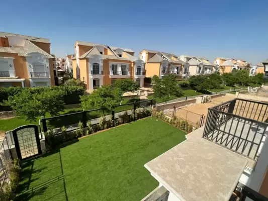 Twinhouse Villa 328 m is FOR RENT At New Cairo, Layan Residence