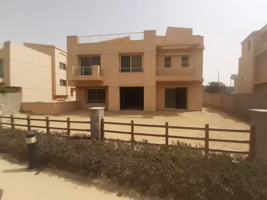 Villa for Resale at New Cairo Aswar with attractive price